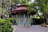 Photo-Beacon-Hill-Park-36-Information-Booth-2012-06-19