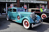 Photo-Collector-Car-Festival-31-1934-Packard-V12-Owner-Bhagwan-Mayer-2011-08-14