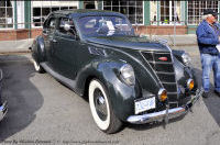 Photo-Collector-Car-Festival-36-1937-Lincoln-Zepher-V12-Owner-Gordie-Dougan-2011-08-14