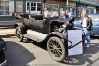 Photo-Collector-Car-Festival-7-1919-Ford-Model-T-2011-08-14