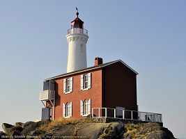 PAGE PHOTO Fisgard Lighthouse, Victoria, B.C.