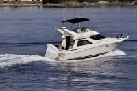 Ogden-Point-104-and-Boats-Bayliner-2012-08-09