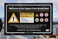 Photo-Ogden-Point-118-Sign-at-the-entrance-of-the-Breakwater-2013-06-09