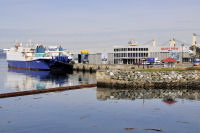 Ogden-Point-13-and-Boats-Wave-Venture-London-2012-04-22