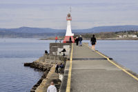 Ogden-Point-19-and-Boats-Breakwater-and-Lighthouse-at-Ogden-Point-2012-04-22