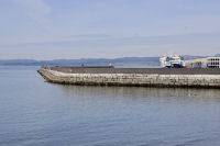 Ogden-Point-2-and-Boats-Breakwater-at-Ogden-Point-2012-04-22