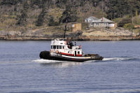Ogden-Point-25-and-Boats-Seaspan-Foam-Leaving-Victoria-2012-04-22