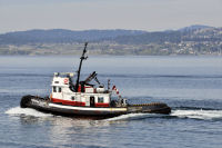 Ogden-Point-27-and-Boats-Seaspan-Foam-Leaving-Victoria-2012-04-22