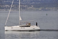 Ogden-Point-35-and-Boats-Sailboat-Leaving-Victoria-2012-04-23