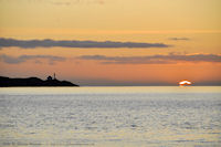 Photo-Victoria-189-2011-11-01-Surise-at-Clover-Point-Trial-Island-Lighthouse-Victoria,B.C