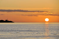 Photo-Victoria-192-2011-11-01-Surise-at-Clover-Point-Trial-Island-Lighthouse-Victoria,B.C