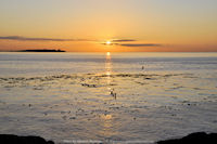 Photo-Victoria-195-2011-11-01-Surise-at-Clover-Point-Trial-Island-Lighthouse-Victoria,B.C
