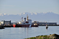 Photo-Victoria-199-Victoria,B.C-Coast-Guard-Ship-Sir-Wilfrid-Laurier-2012-04-14