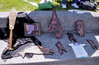 Photo-Victoria-224-Vendors-Very-Nice-Wood-Carvings-2012-07-28