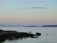 Photo-Willow-Beach-19-Victoria-B.C-2008-02-19-Moon-rise-over-Mt-Baker-at-Sunset