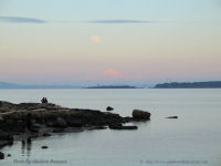 Photo-Willow-Beach-21-Victoria-B.C-2008-02-19-Moon-rise-over-Mt-Baker-at-Sunset