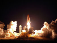 FREE wallpaper-NASA-15-Space-Shuttle-Endeavour-2008-03-11-STS-123-Full-Screen