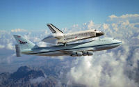 FREE wallpaper-NASA-23-Space-Shuttle-Discovery-Photo-by-Lori-Losey-NASA-2005-08-19-WS