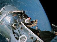 FREE wallpaper-NASA-63-Apollo-9-CMP-Dave-Scott-1969-03-06-Full Screen