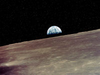 FREE wallpaper-NASA-73-Apollo-10-Earthrise-1969-05-27-Full Screen