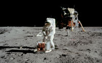 FREE wallpaper-NASA-96-Apollo-11-Aldrin-Assembles-Seismic-Experiment-1969-07-20-WS