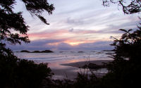 FREE wallpaper-Sunrises-Sunsets-51-Sets-Wickaninnish-Beach-Ucluelet-B.C.-2009-01-02-WS