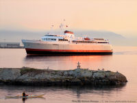 Photo-BOATS-19-2009-09-22-COHO-COMING-IN-VICTORIA-AT-SUNSET