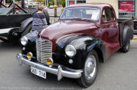 Photo-Collector-Car-Festival-39-1949-Austin-A-40-Pickup-2011-08-14-Find-the-Mouse