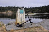 Ocean-Blvd-01-2011-09-18-History-plate-at-Ocean-Boulevard-Lagoon-Victoria-B.C