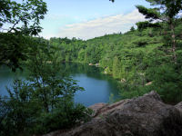 Photo-Pink-Lake-24-View-of-the-Lake-Parc-de-la-Gatineau-2009-07-06