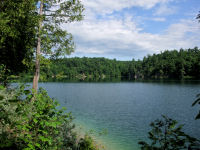 Photo-Pink-Lake-77-View-of-the-Lake-Parc-de-la-Gatineau-2009-07-06