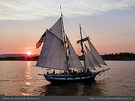 PAGE PHOTO Tall Ship Festival - Victoria, B.C.