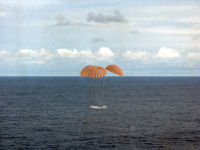 FREE wallpaper-NASA-126-Apollo-13-Splashdown-1970-04-17-FS