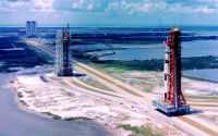 wallpaper-NASA-41-Apollo-4-Roll-Out-1967-08-26-ws