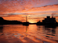 FREE wallpaper-Sunrises-Sunsets-71-Rise-down-by-Otter-Street-UCLUELET-B.C-2009-01-16-FS