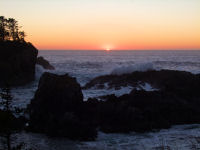 FREE wallpaper-Sunrises-Sunsets-77-Sets-HE-TIN-KIS-TRAIL-UCLUELET-B.C.-2009-01-18-FS