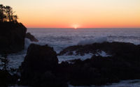 FREE wallpaper-Sunrises-Sunsets-77-Sets-HE-TIN-KIS-TRAIL-UCLUELET-B.C.-2009-01-18-WS